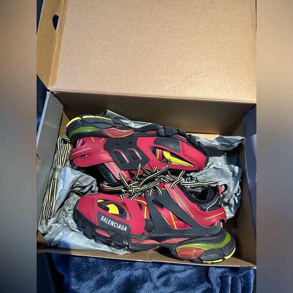Balenciaga Track sneaker red, yellow and black size 40, size 7 men’s - Picture 2 of 8